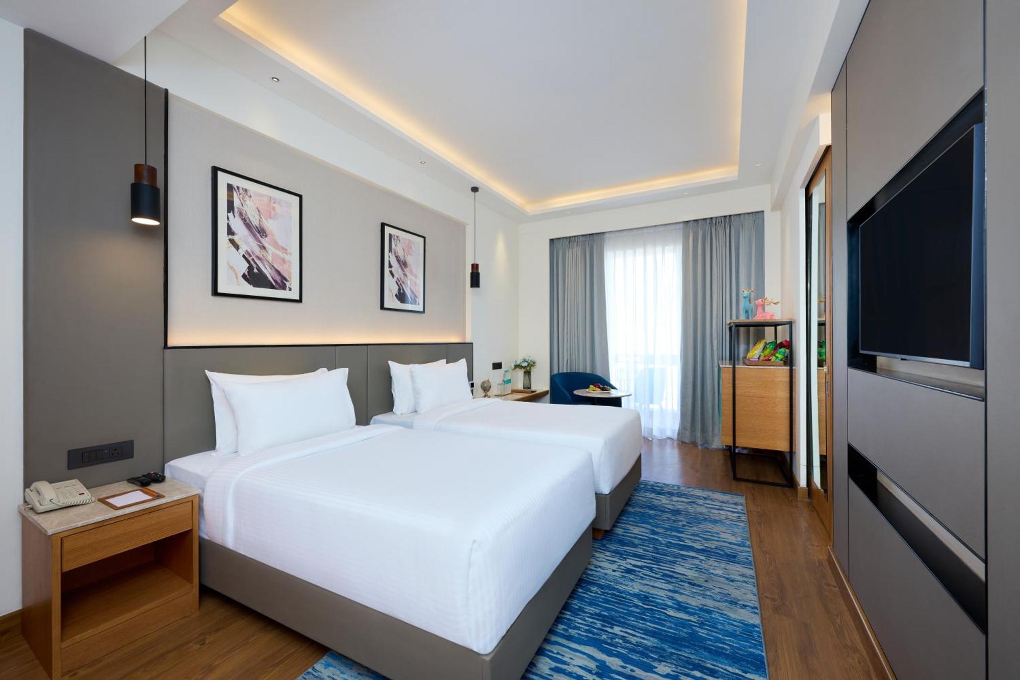 Iris Sarovar Portico Гургаон Экстерьер фото