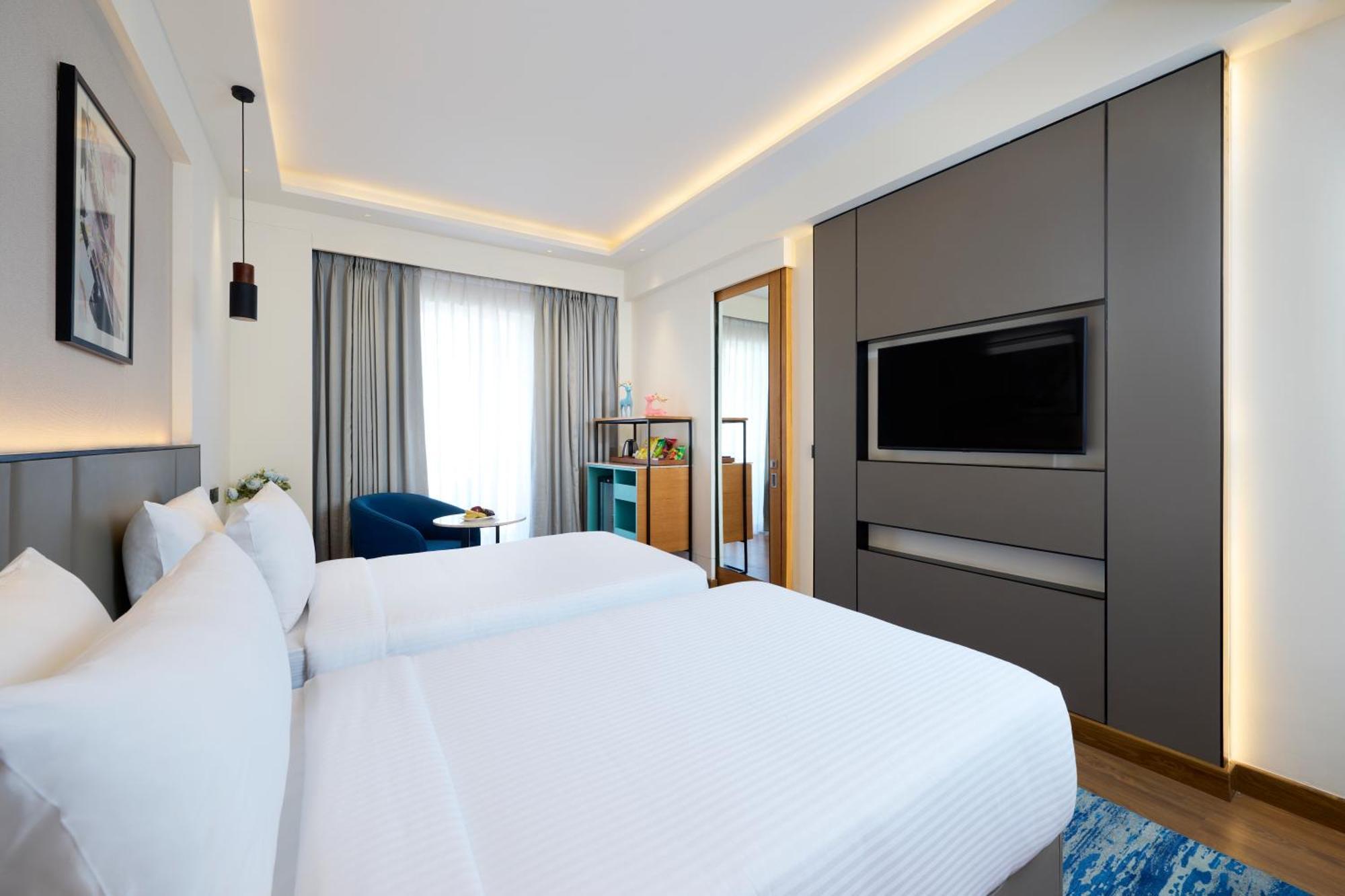 Iris Sarovar Portico Гургаон Экстерьер фото