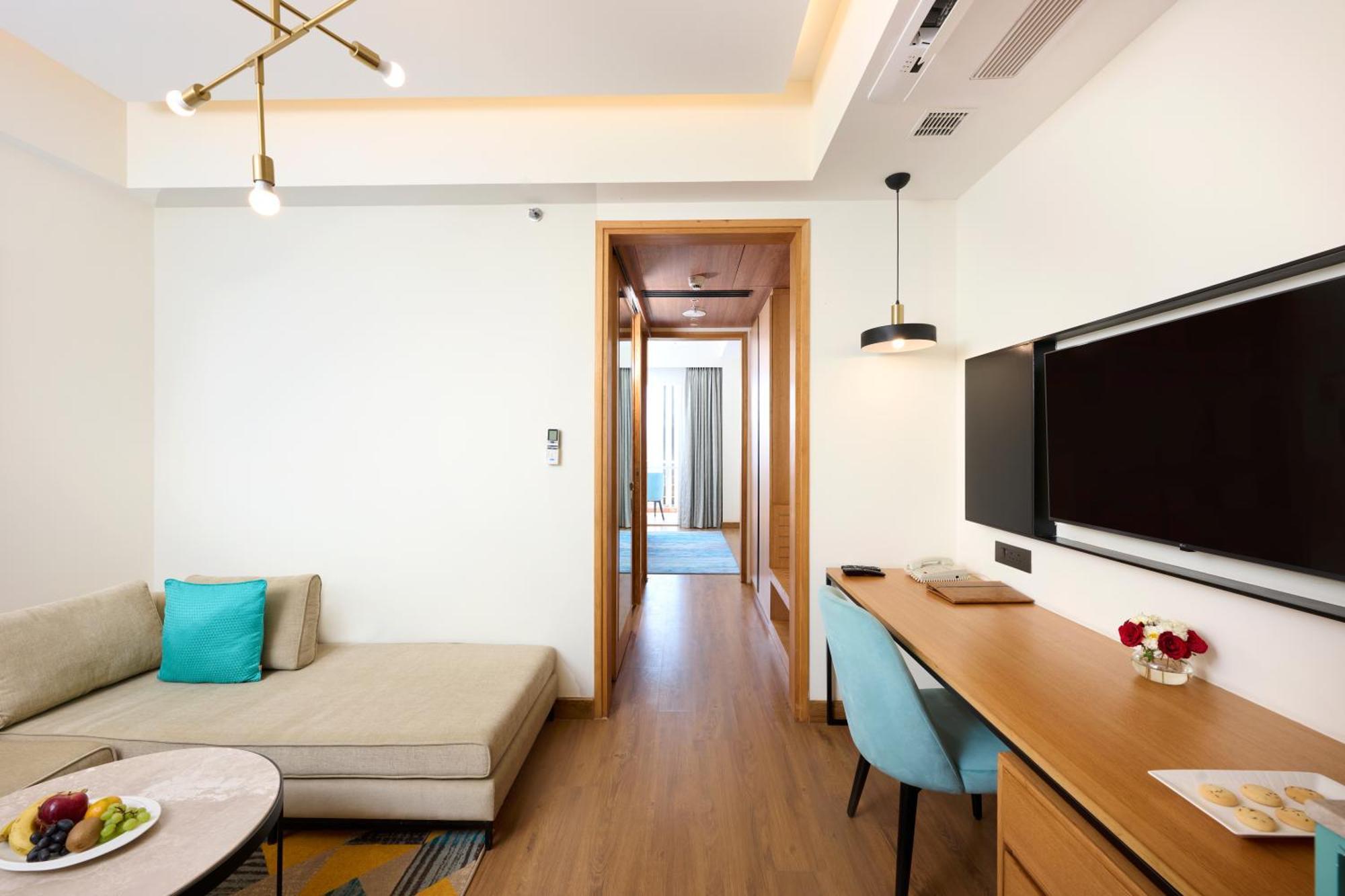 Iris Sarovar Portico Гургаон Экстерьер фото