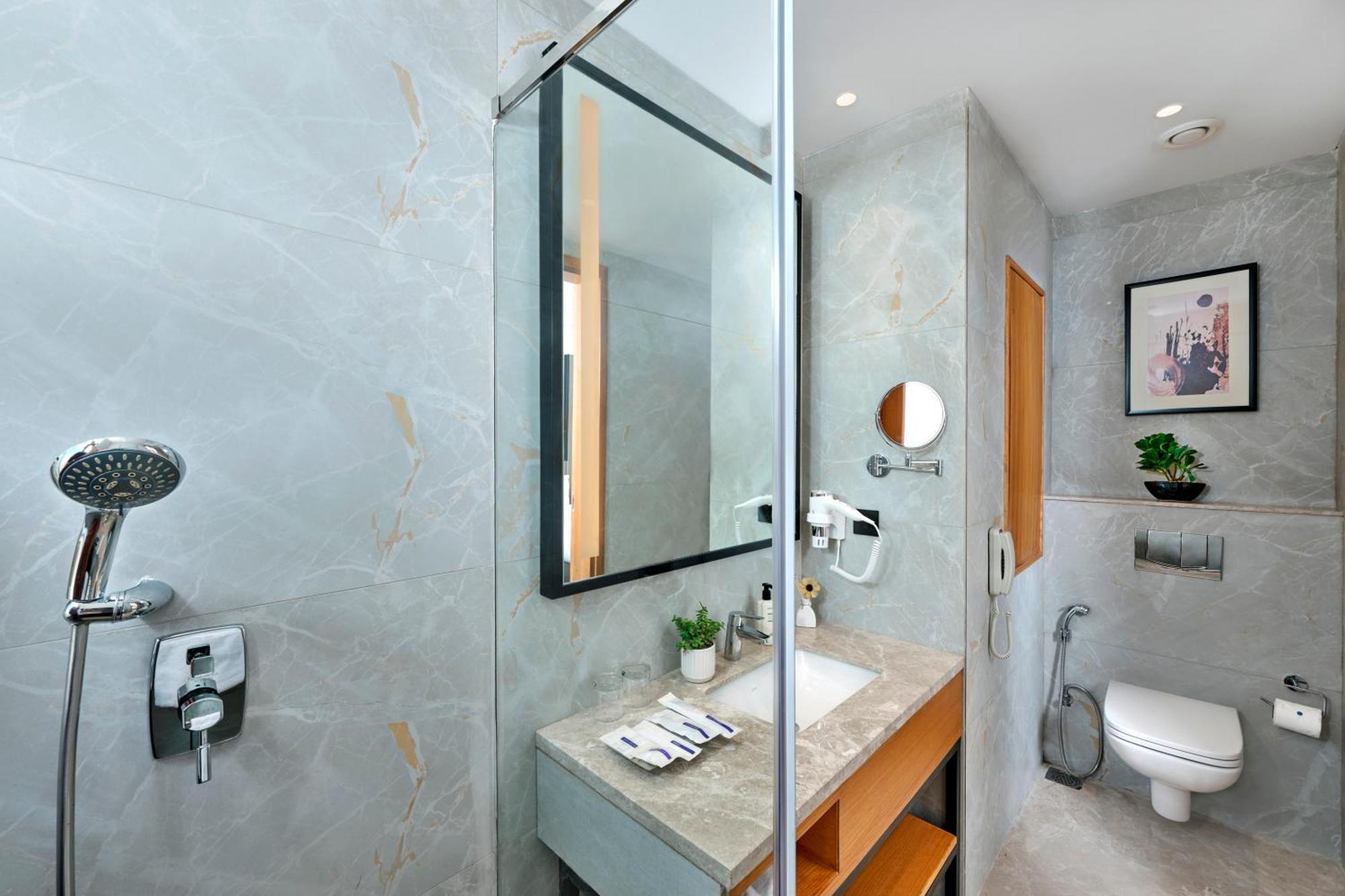 Iris Sarovar Portico Гургаон Экстерьер фото