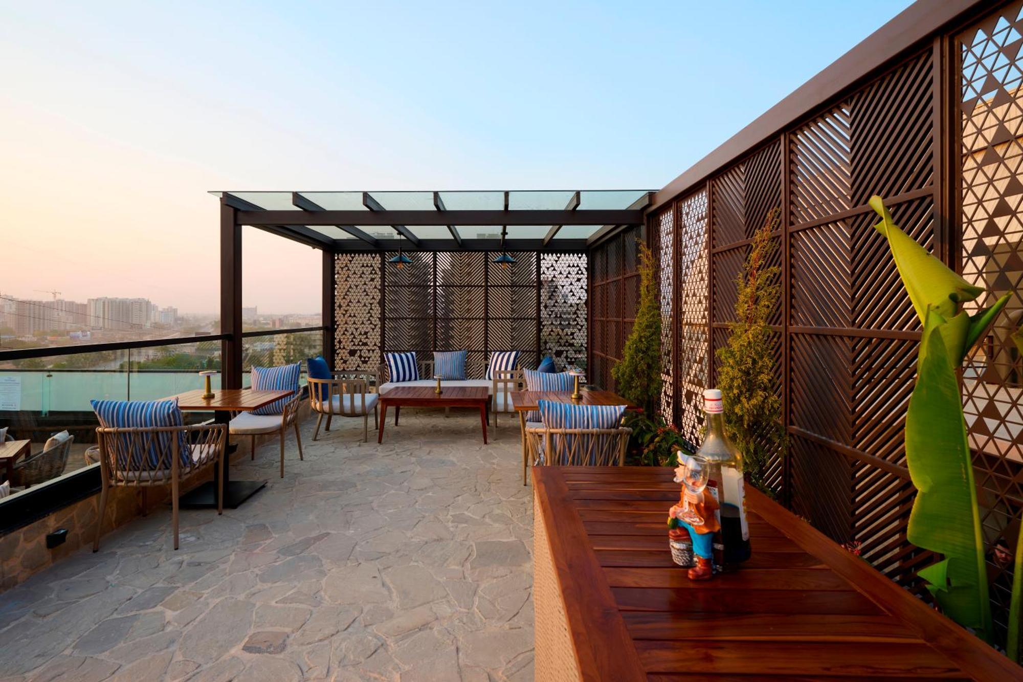Iris Sarovar Portico Гургаон Экстерьер фото