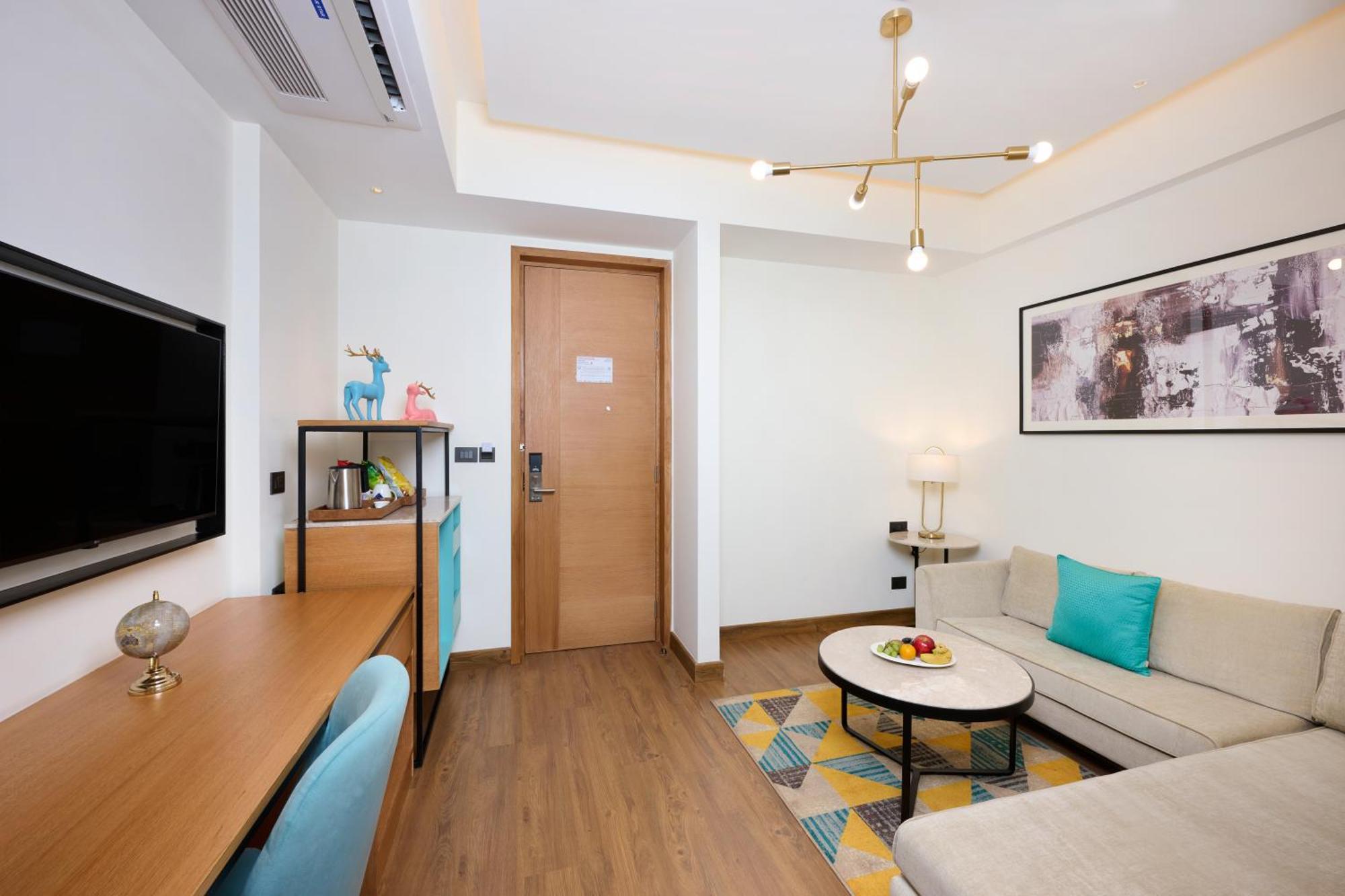 Iris Sarovar Portico Гургаон Экстерьер фото