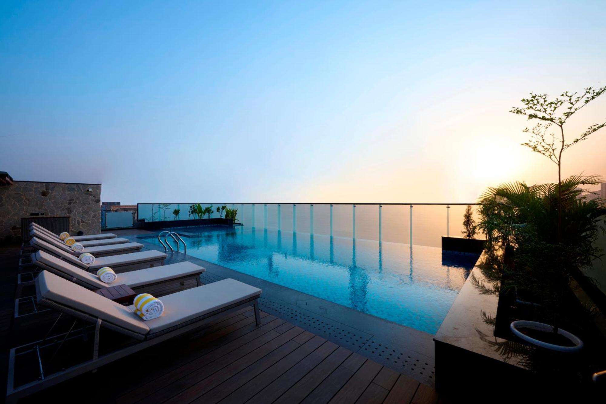 Iris Sarovar Portico Гургаон Экстерьер фото