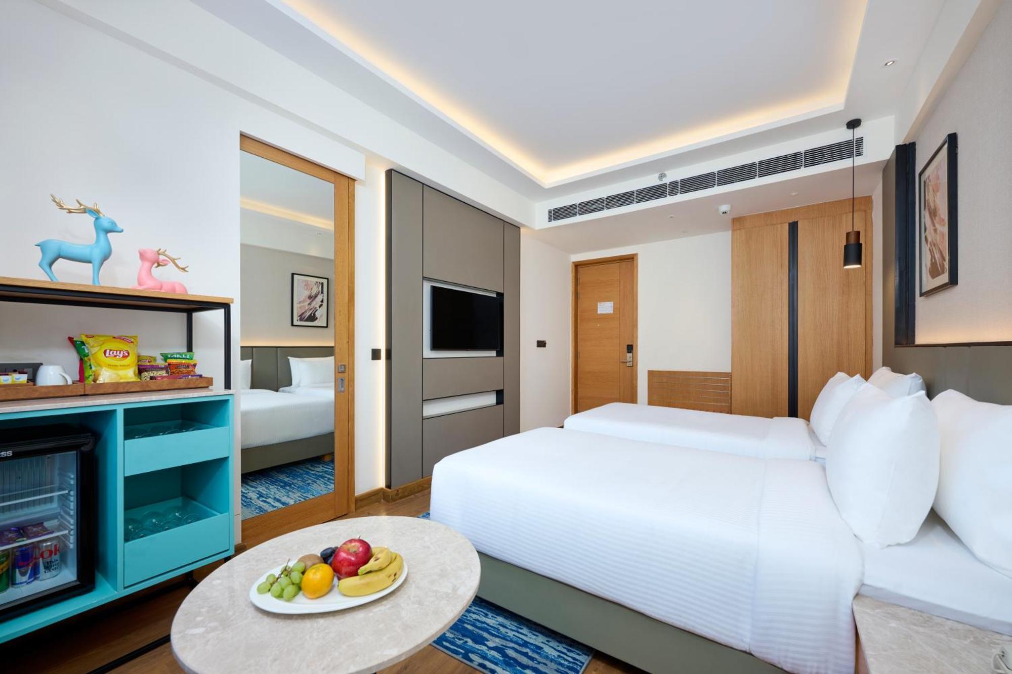 Iris Sarovar Portico Гургаон Экстерьер фото